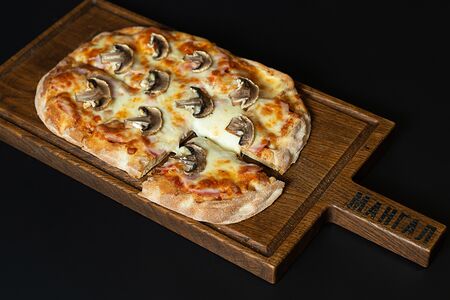 Пицца Ветчина и грибы