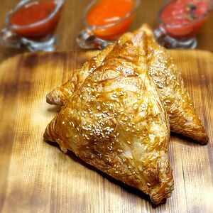 Сыр с зеленью