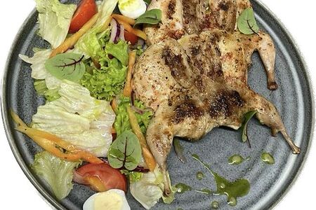 Д Перепелки на гриле с летним салатом
