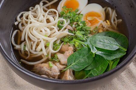 Рамен с цыплёнком