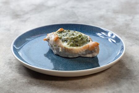 Курица со шпинатом и сыром