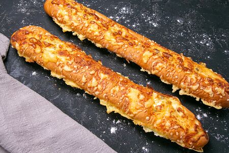 Багет чесночный