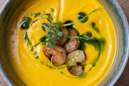 Тыквенный суп с креветками