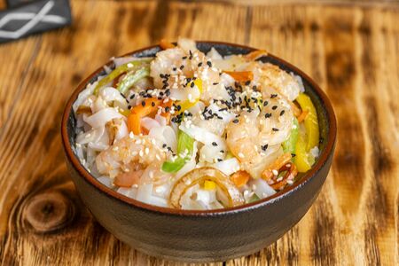 Лапша рисовая с морепродуктами