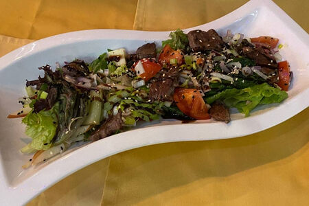 Теплый салат с говяжьей вырезкой