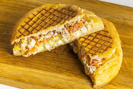 Гирос со свининой и сыром