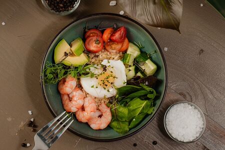 Боул с креветками