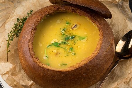 Крем-суп гороховый с копченостями