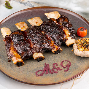 Говяжьи ребра с медовой глазурью