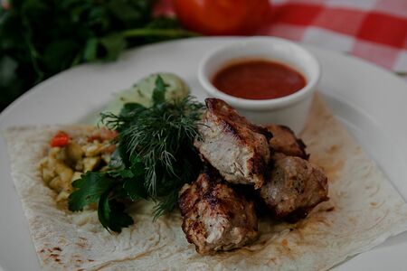 Шашлык из cвинoй шеи