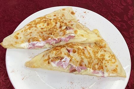 Блин с ветчиной и сыром