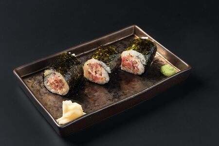 Хэнд-ролл с тунцом