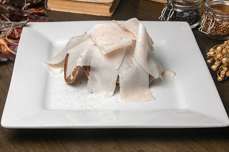 Домашнее сало на гренках