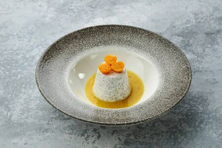 Панна котта с семенами чиа