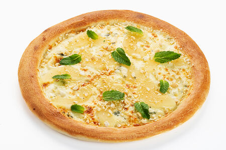 Пицца с грушей и горгонзолой классическая