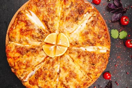 Четырёхэтажная пицца Ламаджо