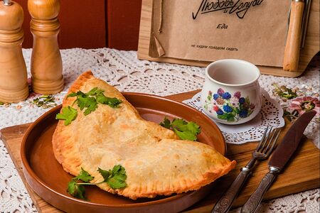 Чебурек Крымский с говядиной