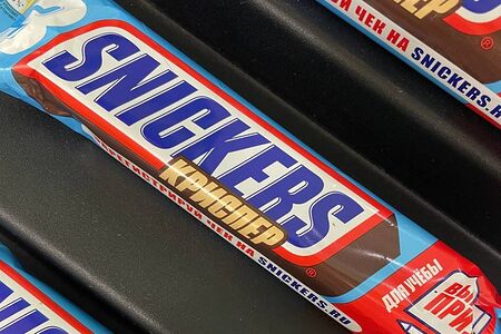 Батончик Сникерс