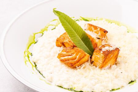 Ризотто с лососем