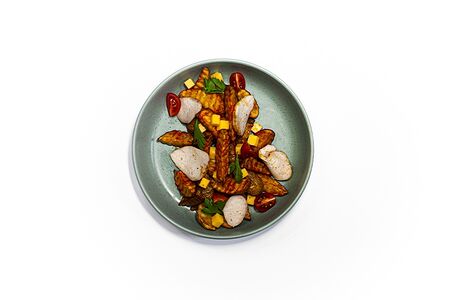 Картофельные дольки с куриным филе