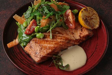 Стейк из лосося