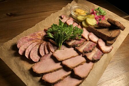 Мясо из собственной коптильни