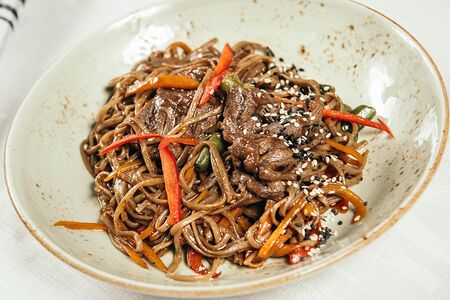 Гречневая лапша с говяжьей вырезкой