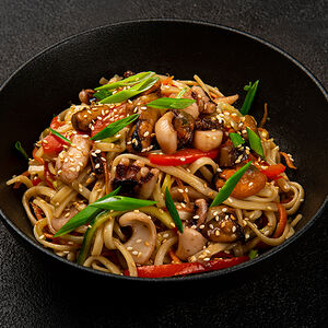 Удон с морепродуктами