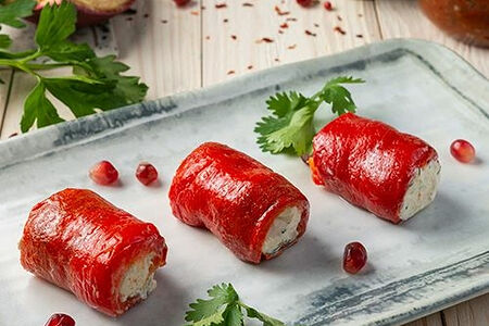Рулетики из болгарского перца с сыром