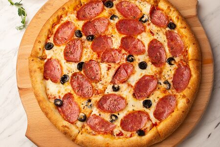 Пицца Салями