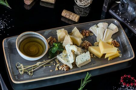 Сырная тарелка
