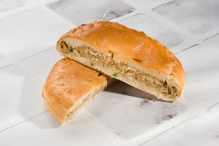 С капустой и яйцом