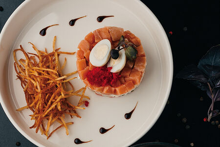 Оливье с семгой и картофелем пай