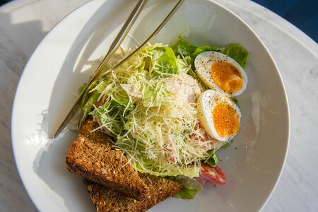 Цезарь с курицей