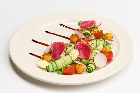 Нисуаз с обожженным тунцом