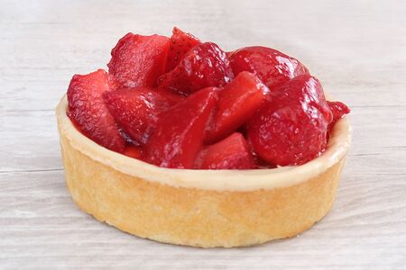 Тарталетка клубничная