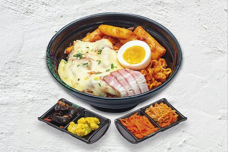 Токпокки в остром соусе