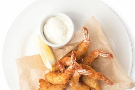 Хрустящие креветки с айоли