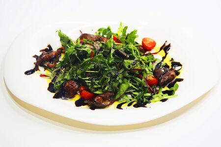 Теплый салат с печенью