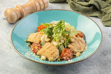 Цезарь с курицей