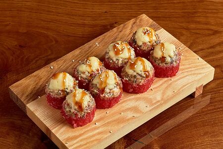 Ролл Маасдам со снежным крабом