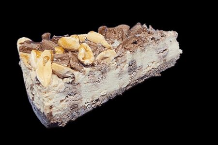 Чизкейк карамельный с арахисом