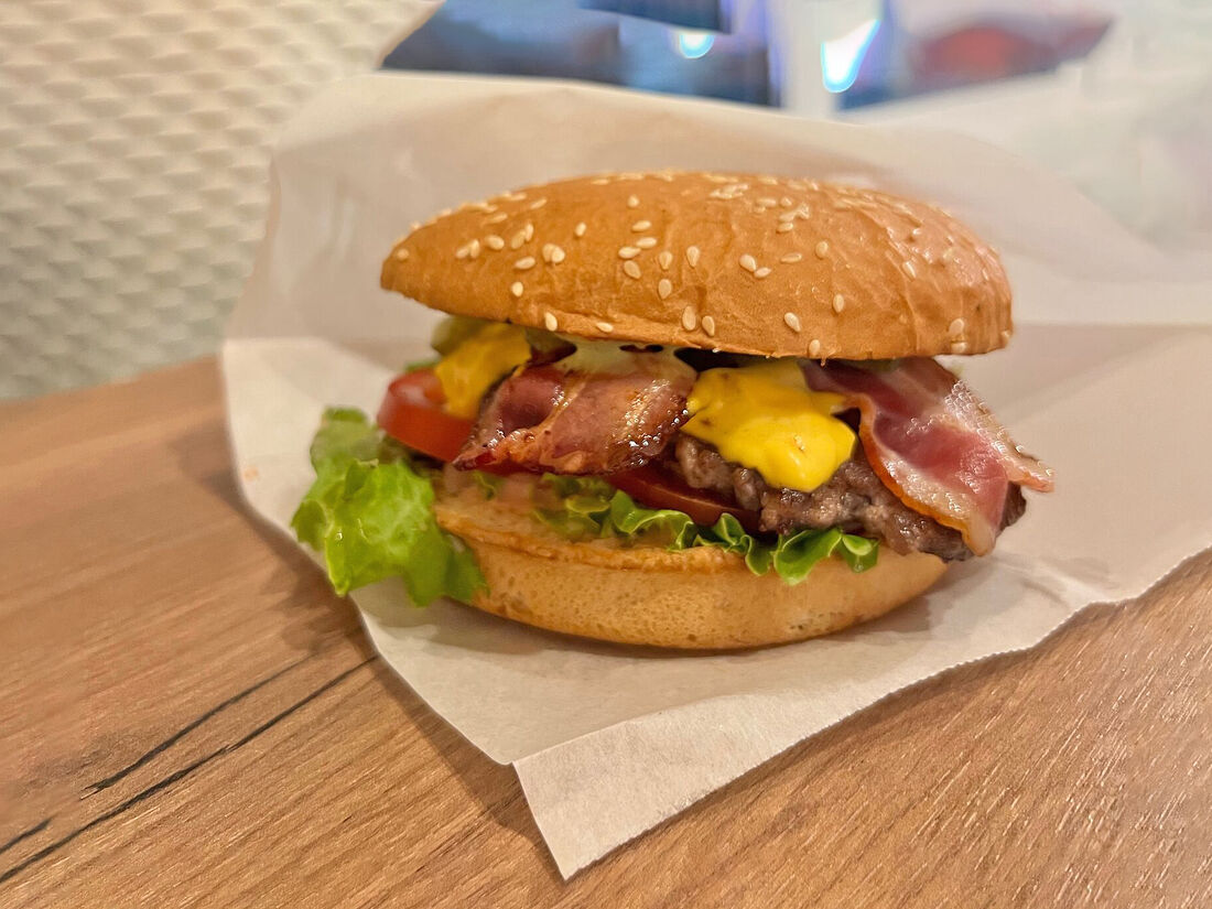 Ресторан Burger time, Доставка из Burger time, Афипский, 111Г, улица  Пушкина, Афипский, Афипское городское поселение, Северский район,  Краснодарский край, Южный федеральный округ, 353235, Россия, местоположение  на карте