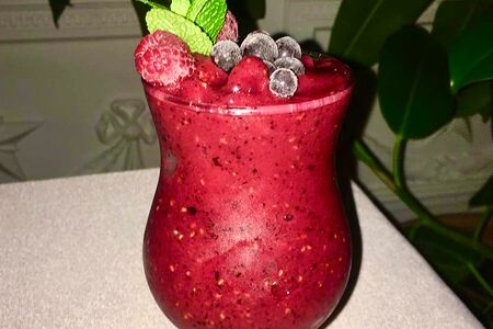 Смузи малина-смородина