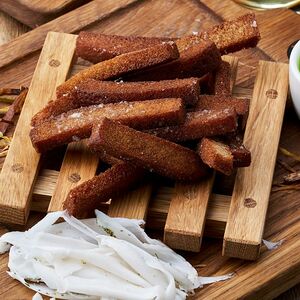 Гренки с салом и чесноком