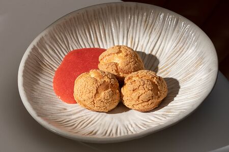 Шу с шелковым кремом