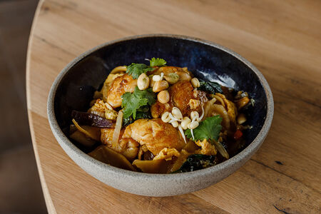 Лапша Пад Тай с цыпленком