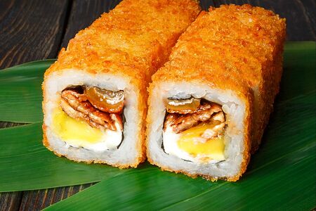 Жареный с угрем