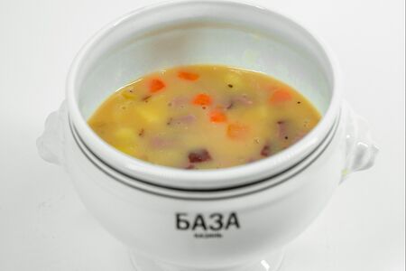 Суп Гороховый с копченым окороком из конины