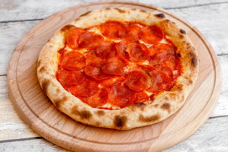 Пицца пепперони